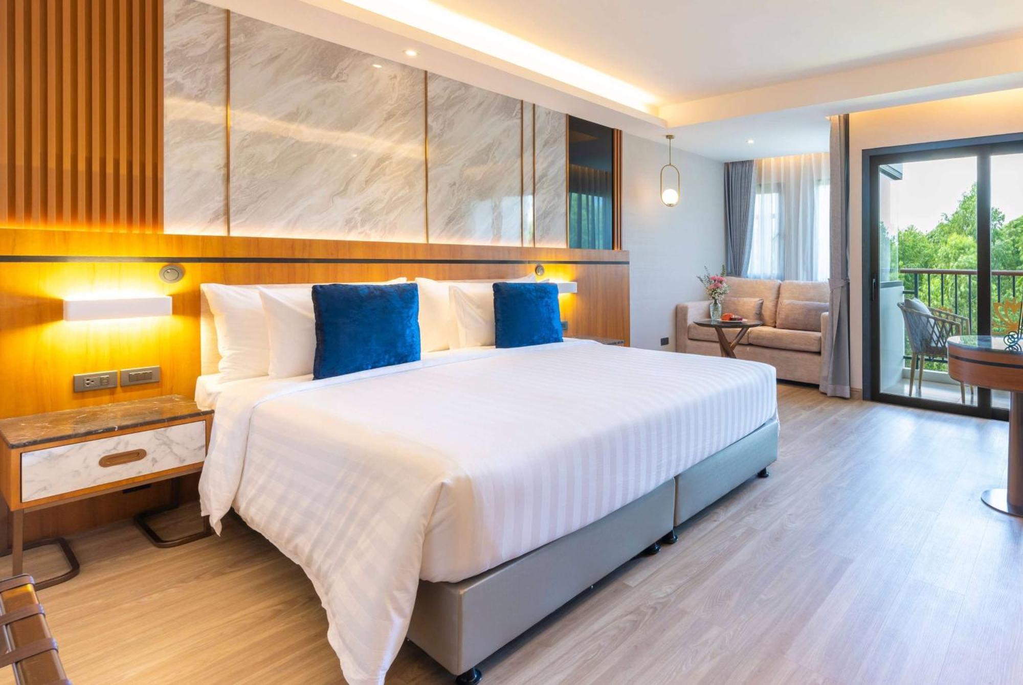 Wyndham Jomtien Pattaya Hotel Na Chom Thian Exterior foto