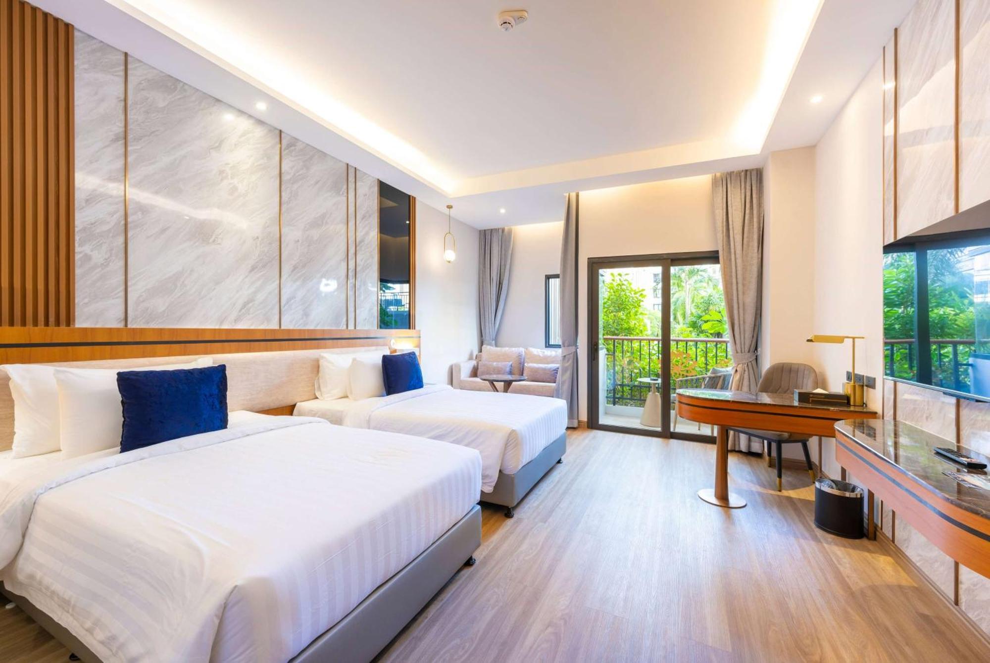 Wyndham Jomtien Pattaya Hotel Na Chom Thian Exterior foto