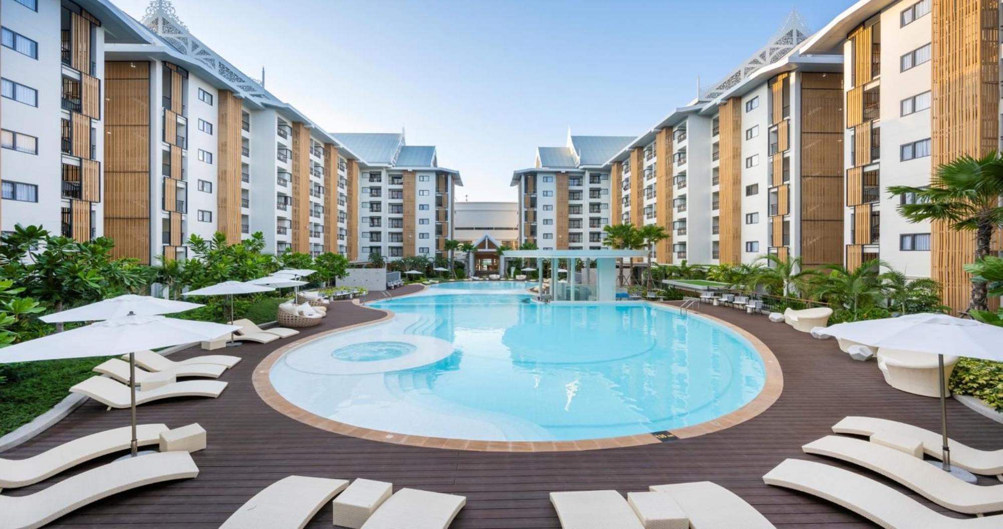 Wyndham Jomtien Pattaya Hotel Na Chom Thian Exterior foto