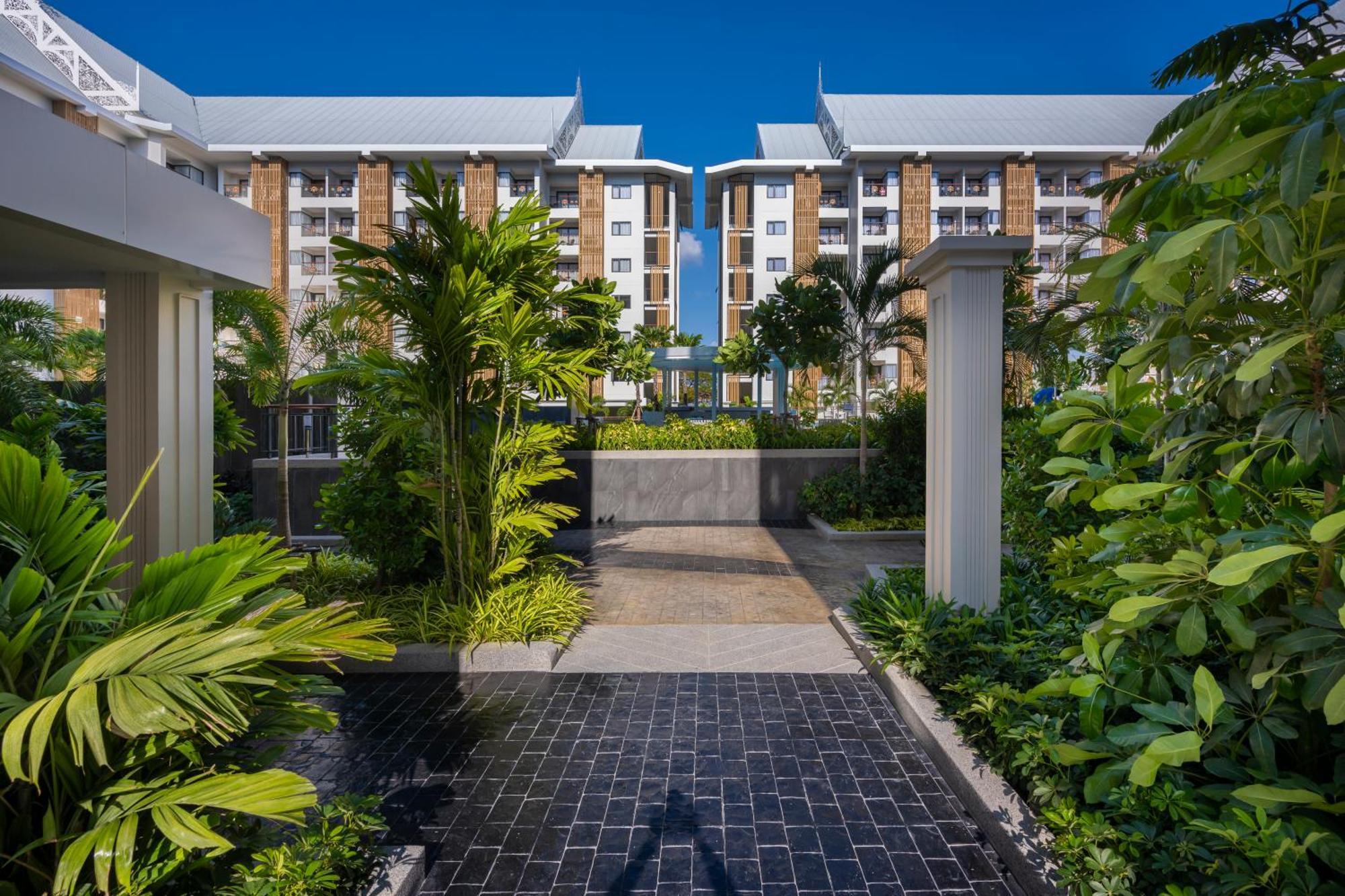 Wyndham Jomtien Pattaya Hotel Na Chom Thian Exterior foto